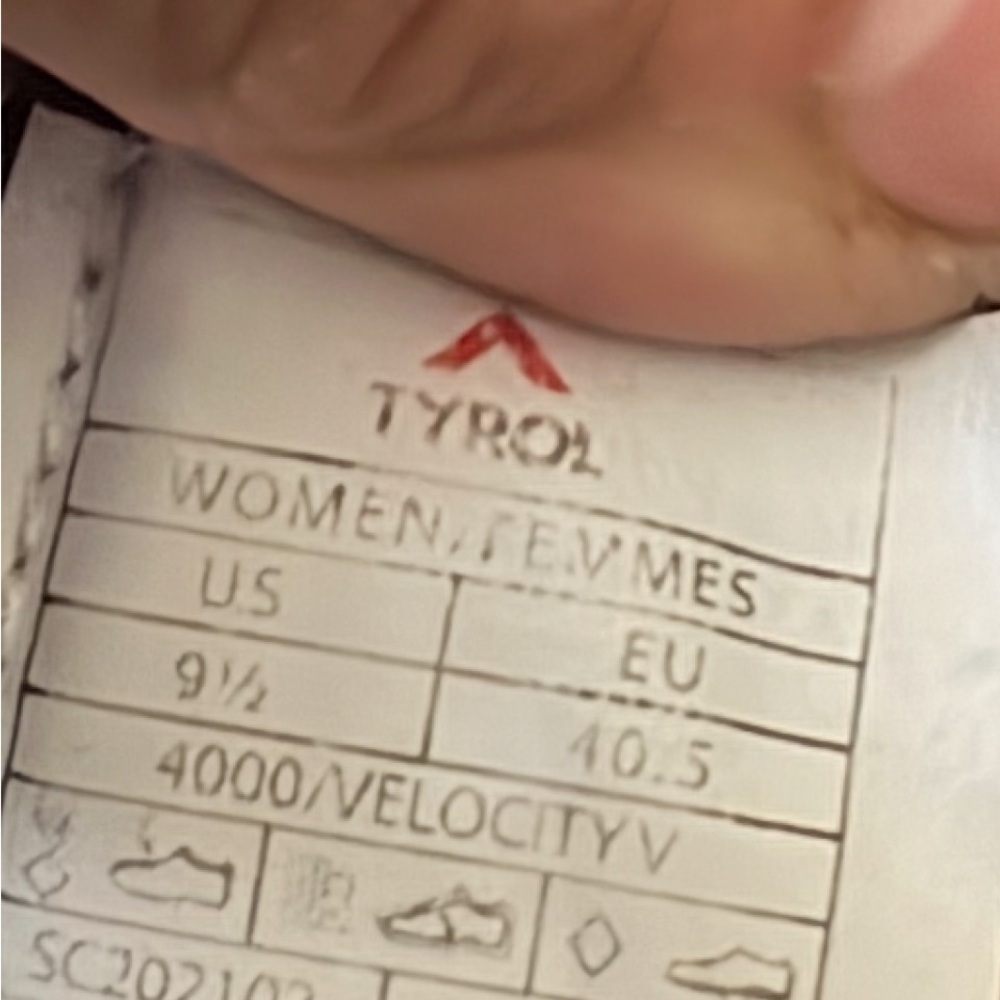 Vibram White and Black Athletic Shoes - Picture 6 of 7